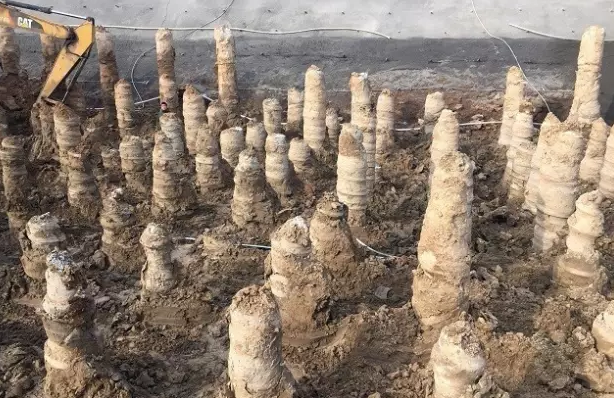 螺纹桩承载性状分析与研究